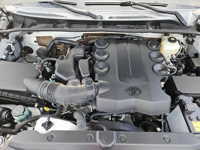 Photo of 2022 White Toyota 4Runner