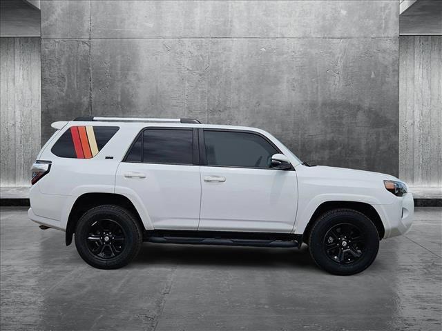 Photo of 2022 White Toyota 4Runner