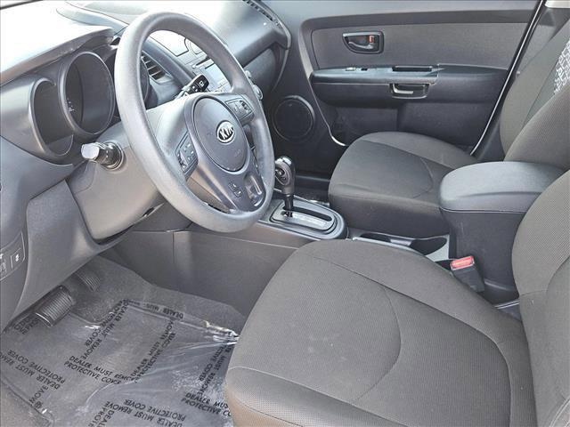 Photo of 2010 Clear White Kia Soul