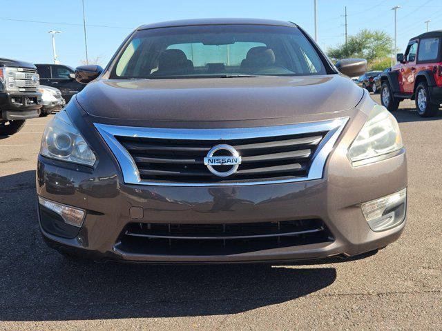 Photo of 2014 Java Metallic Nissan Altima