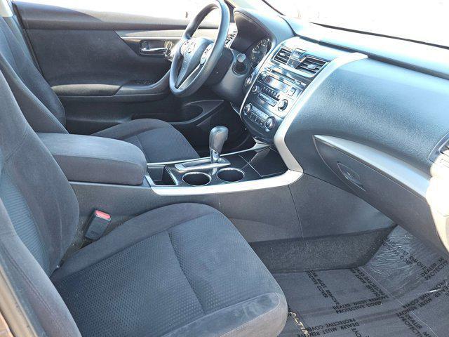 Photo of 2014 Java Metallic Nissan Altima
