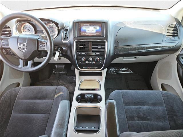 Photo of 2014 True Blue Pearlcoat Dodge Grand Caravan