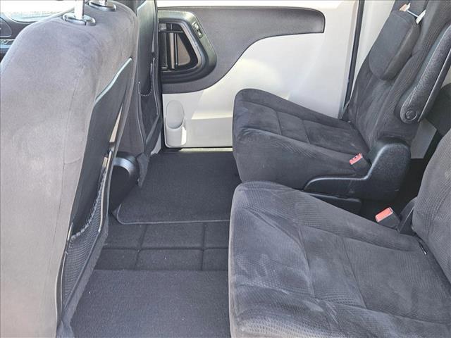 Photo of 2014 True Blue Pearlcoat Dodge Grand Caravan