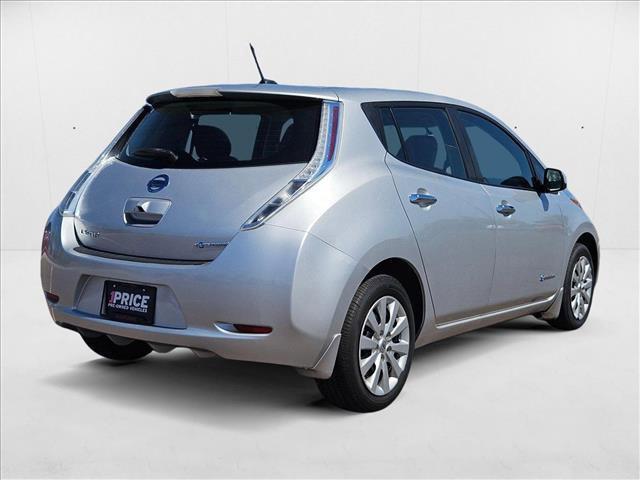 Photo of 2013 Brilliant Silver Nissan Leaf