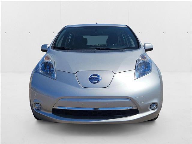 Photo of 2013 Brilliant Silver Nissan Leaf
