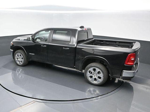 Photo of 2025 Diamond Black Crystal Pearlcoat RAM 1500