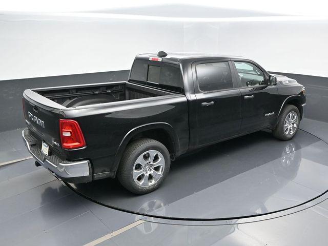 Photo of 2025 Diamond Black Crystal Pearlcoat RAM 1500
