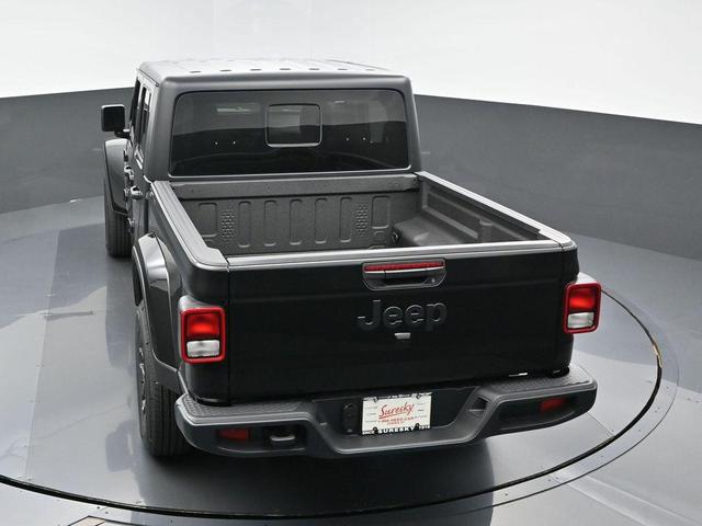 Photo of 2025 Black Clearcoat Jeep Gladiator