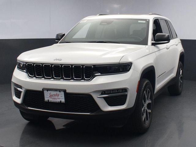 Photo of 2024 Bright White Clearcoat Jeep Grand Cherokee