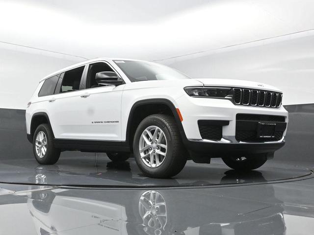 Photo of 2025 Bright White Clearcoat Jeep Grand Cherokee L