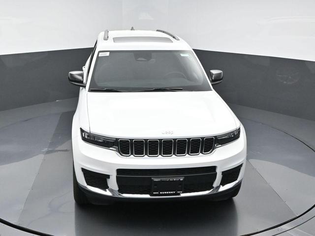 Photo of 2025 Bright White Clearcoat Jeep Grand Cherokee L
