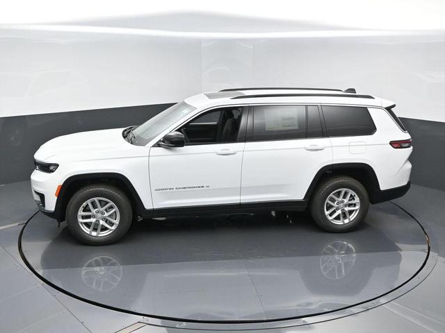 Photo of 2025 Bright White Clearcoat Jeep Grand Cherokee L