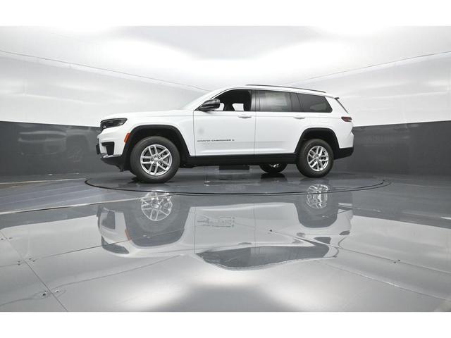 Photo of 2025 Bright White Clearcoat Jeep Grand Cherokee L