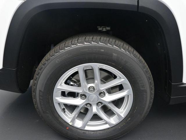 Photo of 2025 Bright White Clearcoat Jeep Grand Cherokee L