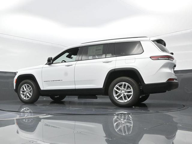Photo of 2025 Bright White Clearcoat Jeep Grand Cherokee L