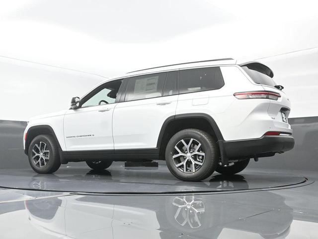 Photo of 2025 Bright White Clearcoat Jeep Grand Cherokee L