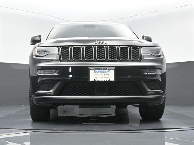 Photo of 2020 Diamond Black Crystal Pearlcoat Jeep Grand Cherokee