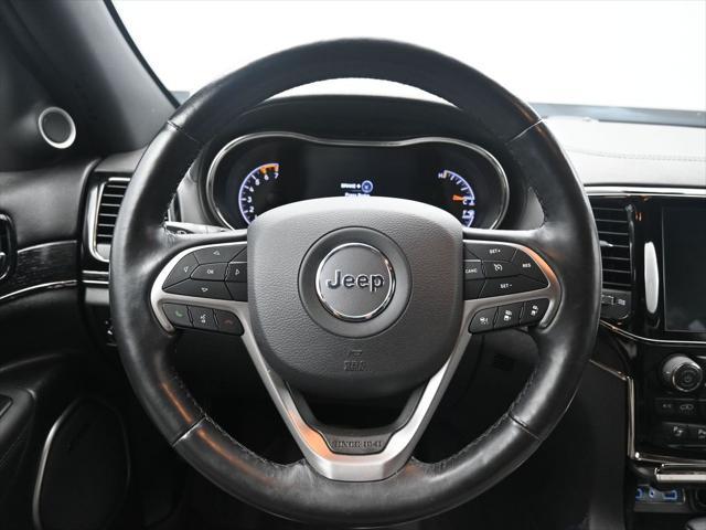 Photo of 2020 Diamond Black Crystal Pearlcoat Jeep Grand Cherokee
