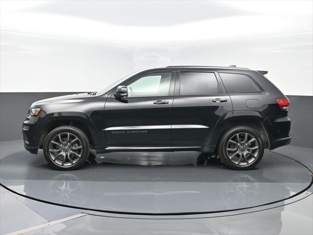 Photo of 2020 Diamond Black Crystal Pearlcoat Jeep Grand Cherokee