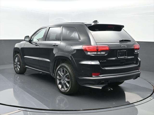 Photo of 2020 Diamond Black Crystal Pearlcoat Jeep Grand Cherokee