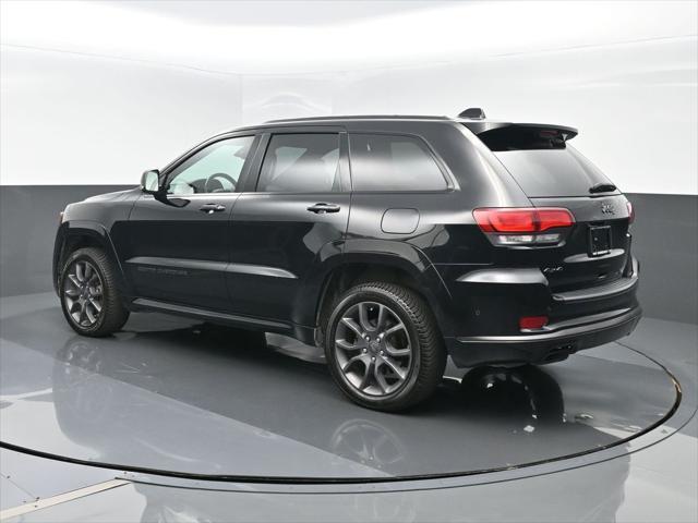 Photo of 2020 Diamond Black Crystal Pearlcoat Jeep Grand Cherokee