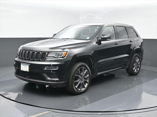 Photo of 2020 Diamond Black Crystal Pearlcoat Jeep Grand Cherokee