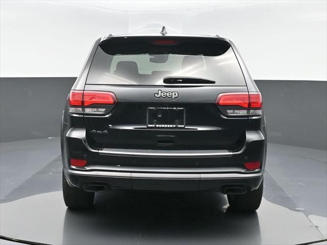 Photo of 2020 Diamond Black Crystal Pearlcoat Jeep Grand Cherokee