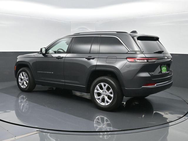 Photo of 2022 Baltic Gray Metallic Clearcoat Jeep Grand Cherokee