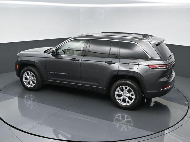 Photo of 2022 Baltic Gray Metallic Clearcoat Jeep Grand Cherokee