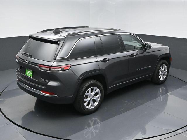 Photo of 2022 Baltic Gray Metallic Clearcoat Jeep Grand Cherokee
