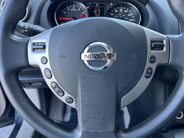 Photo of 2015 Graphite Blue Nissan Rogue Select
