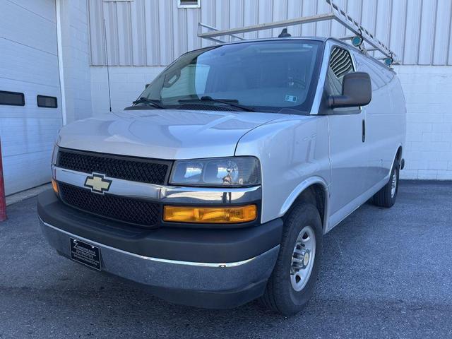Photo of 2021 Silver Ice Metallic Chevrolet Express 3500