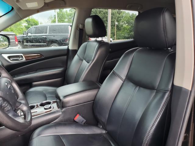 Photo of 2014 Super Black Metallic Nissan Pathfinder