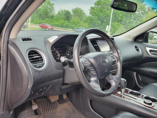 Photo of 2014 Super Black Metallic Nissan Pathfinder