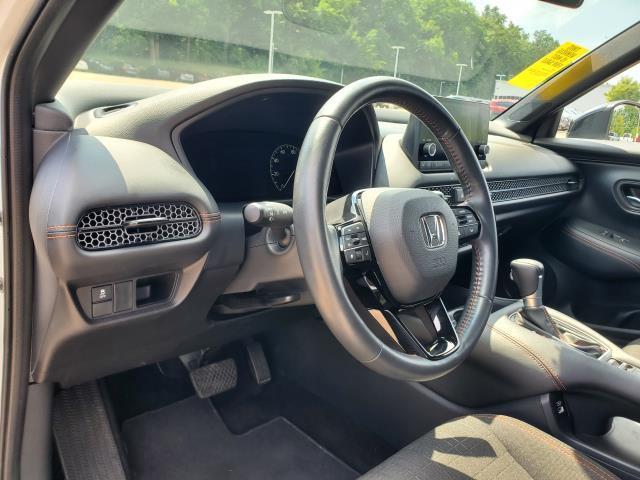Photo of 2023 Platinum White Pearl Honda HR-V