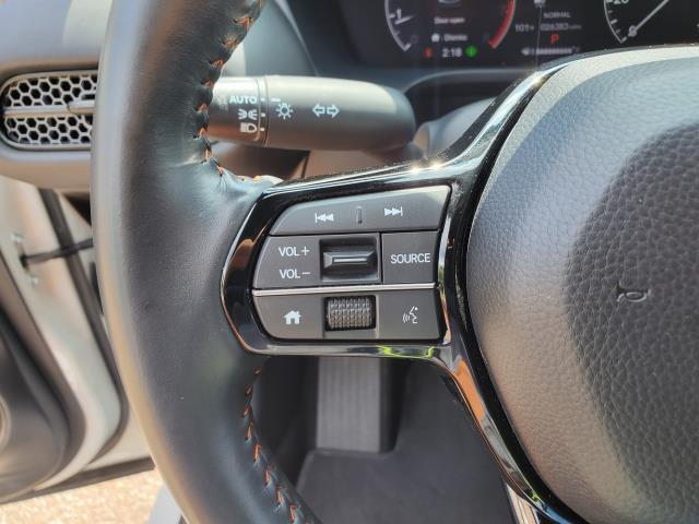 Photo of 2023 Platinum White Pearl Honda HR-V