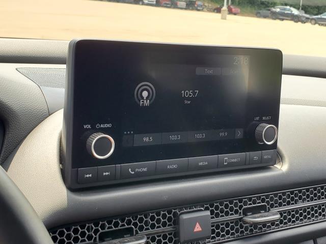Photo of 2023 Platinum White Pearl Honda HR-V