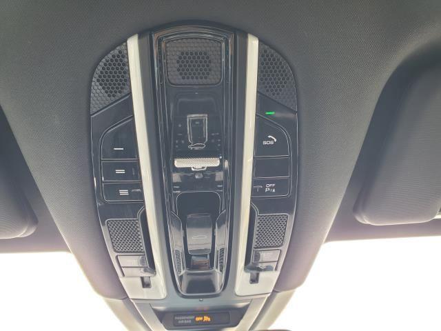 Photo of 2023 White Porsche Cayenne