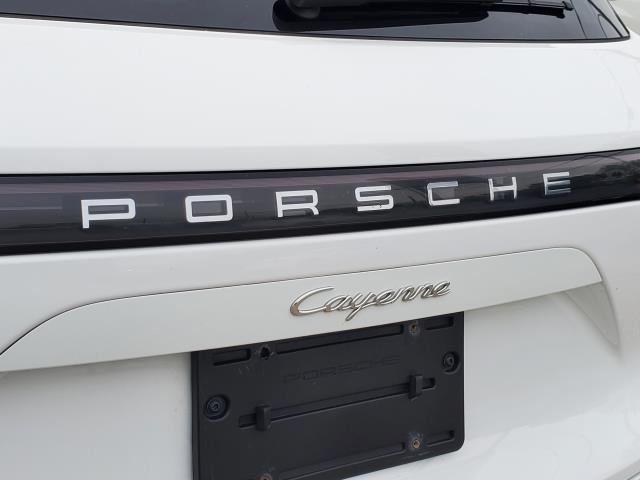 Photo of 2023 White Porsche Cayenne