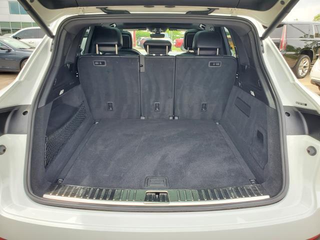 Photo of 2023 White Porsche Cayenne