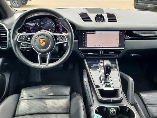 Photo of 2023 White Porsche Cayenne