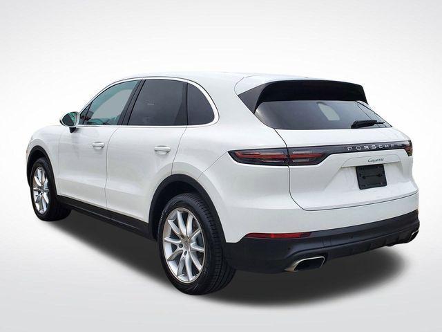 Photo of 2023 White Porsche Cayenne