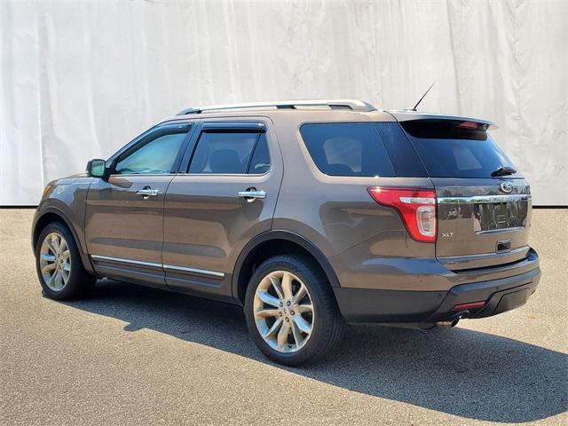 Photo of 2015 Caribou Metallic Ford Explorer