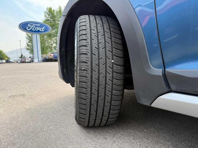 Photo of 2018 Silk Blue Metallic Volkswagen Golf Alltrack