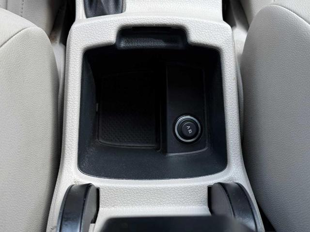 Photo of 2018 Silk Blue Metallic Volkswagen Golf Alltrack
