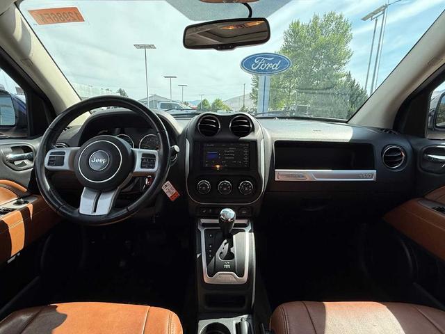 Photo of 2017 True Blue Pearlcoat Jeep Compass