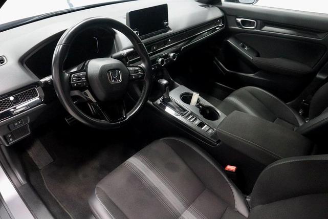 Photo of 2023 Lunar Silver Metallic Honda Civic