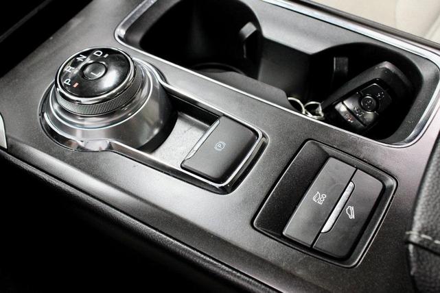 Photo of 2018 White Gold Metallic Ford Fusion Hybrid