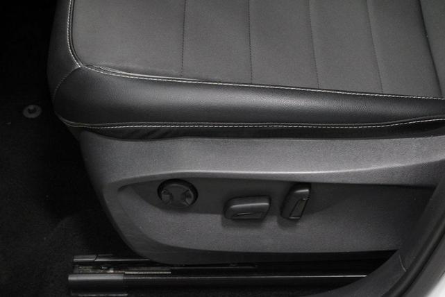 Photo of 2023 Pure White Volkswagen Taos
