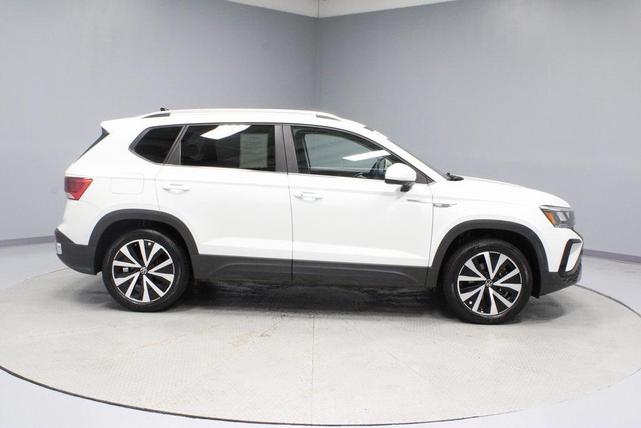 Photo of 2023 Pure White Volkswagen Taos